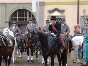 Warten auf dem Aufstellplatz, bis es losgeht und letzte Stärkung