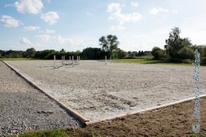 Der Reitplatz wurde von Anfang an gut genutzt...