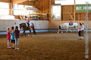 Voltigieren auf Caretina und Reiten auf Jacko...