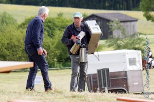 Gebhard Bühler und Georg Gösele gucken nebenher, dass alles läuft..