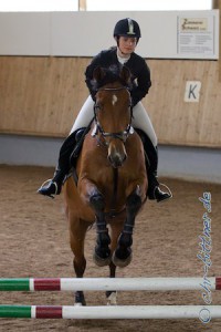 Anna Wenhuda auf Le Cheval im Springreiter-Wettbewerb, sie wurde achte.