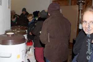 Ansturm bei Waffeln, Glühwein, Glühmost und Punsch...