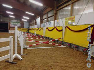 Die Halle ist für das Freispringen vorbereitet, inclusive schöner Deko...